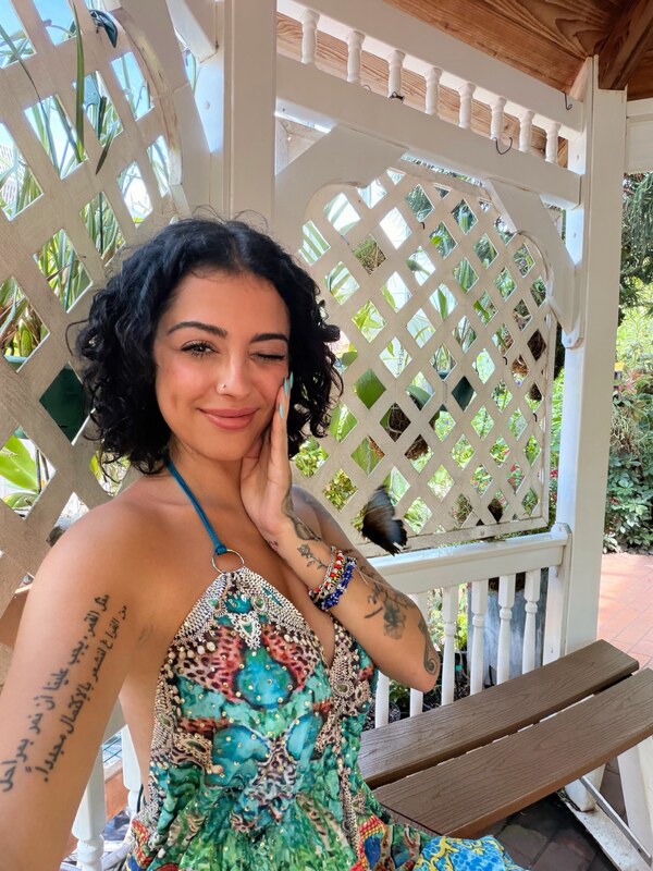 Malu Trevejo Topless OnlyFans (6 Photos)