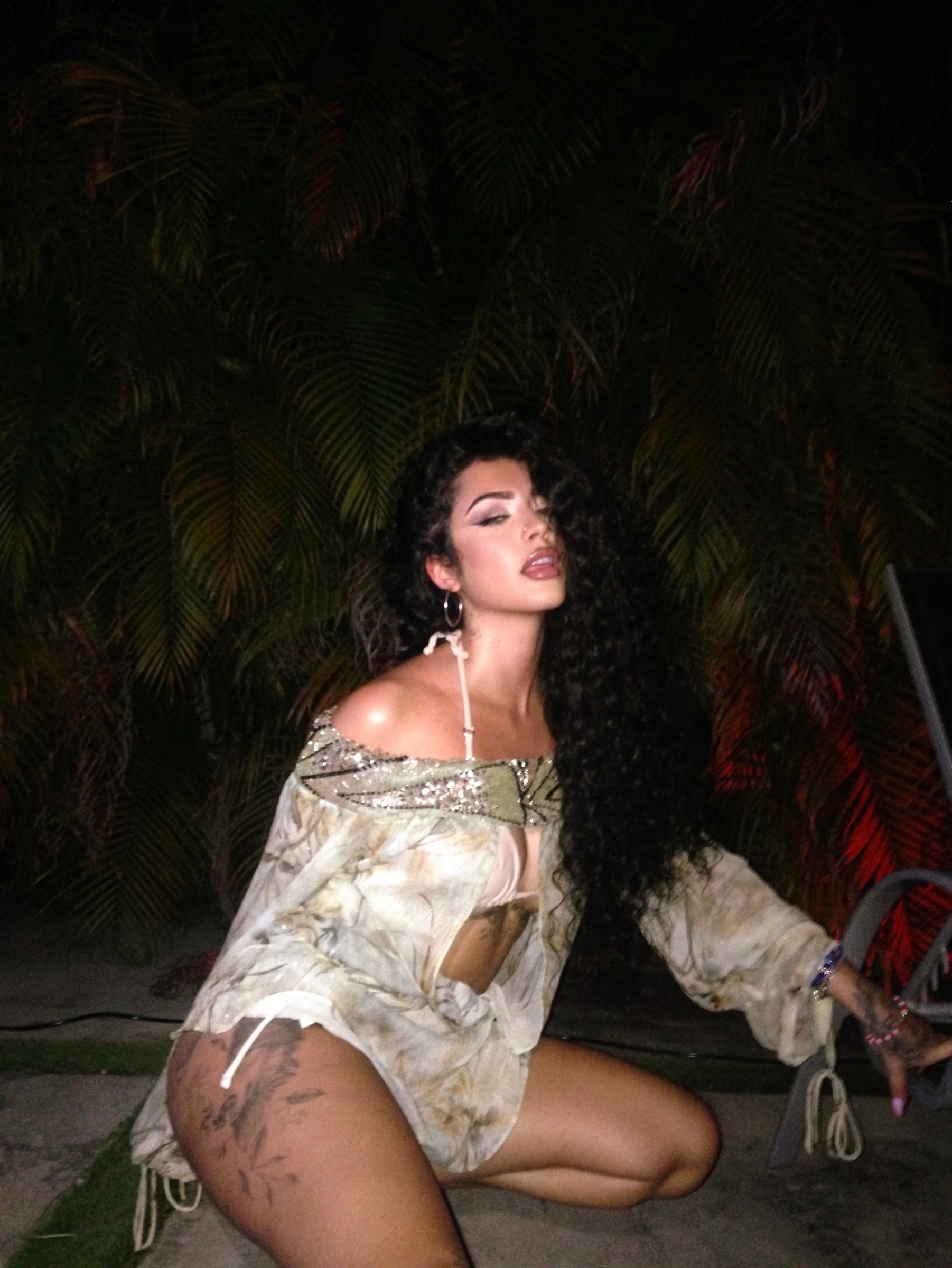 Malu Trevejo Sexy Wet Bikini Pool Onlyfans Video Leaked - Influencers Gonewild