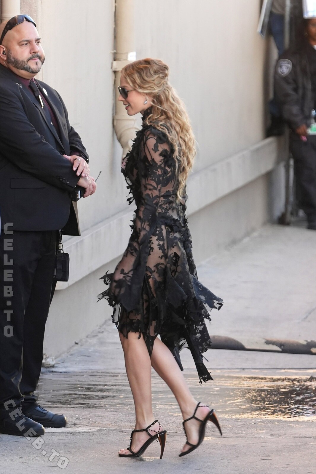 Margot Robbie legs