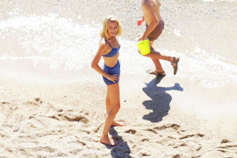 Margot Robbie butts