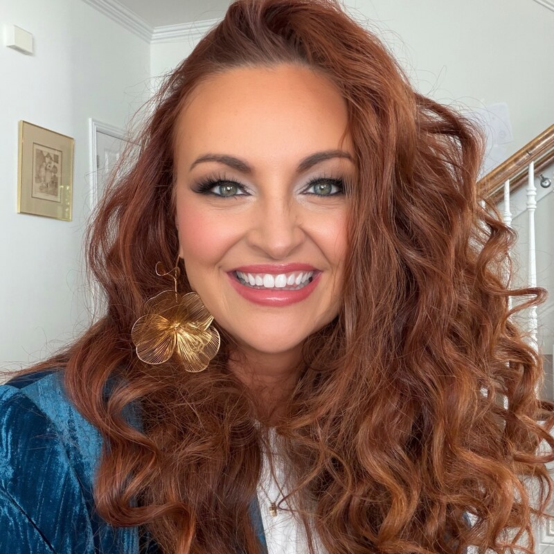 Maria Kanellis hands