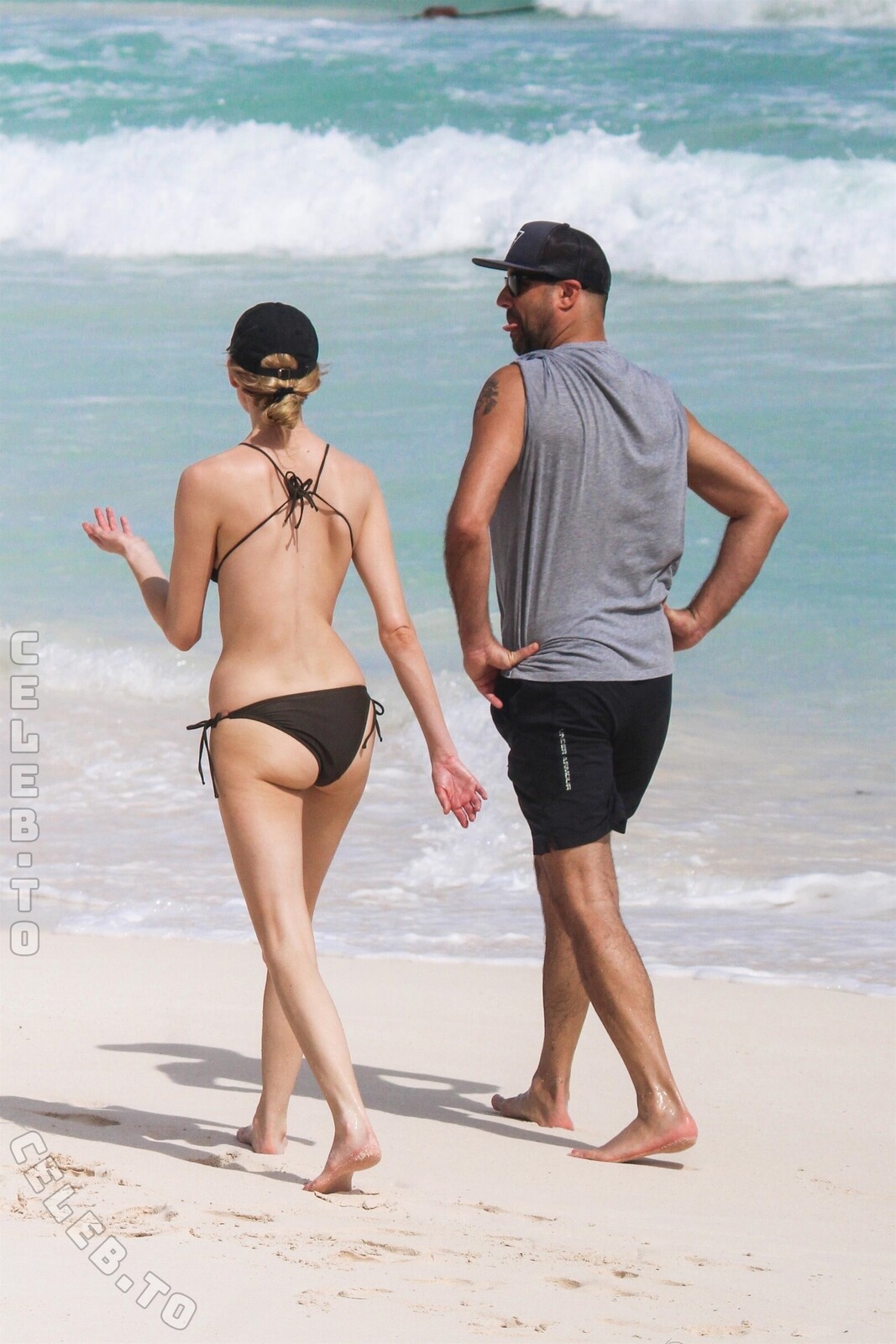 Martha Hunt butts
