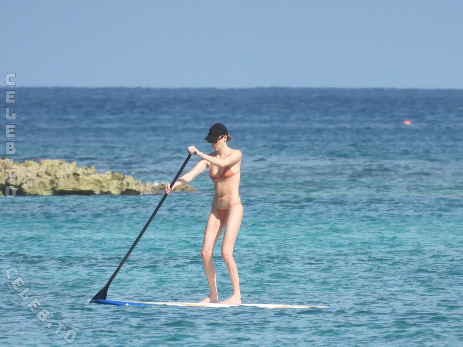 Martha Hunt nude leaked photos