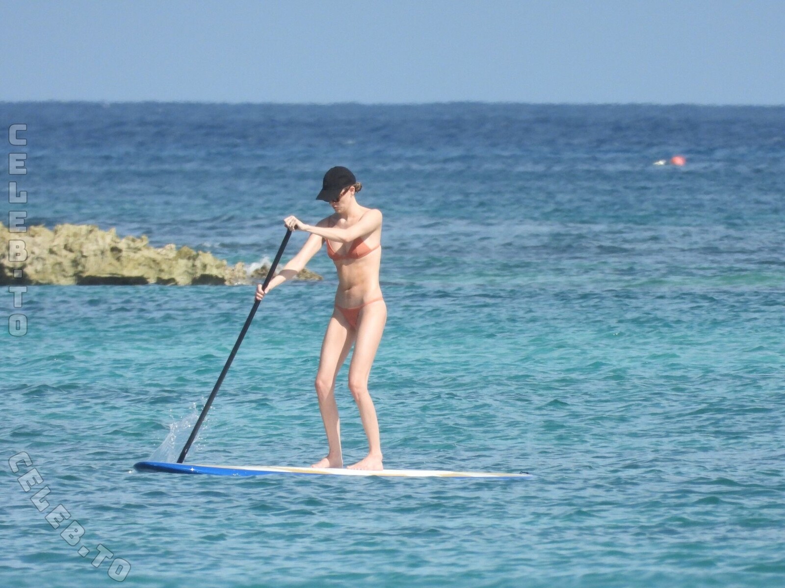 Martha Hunt nude leaked photos