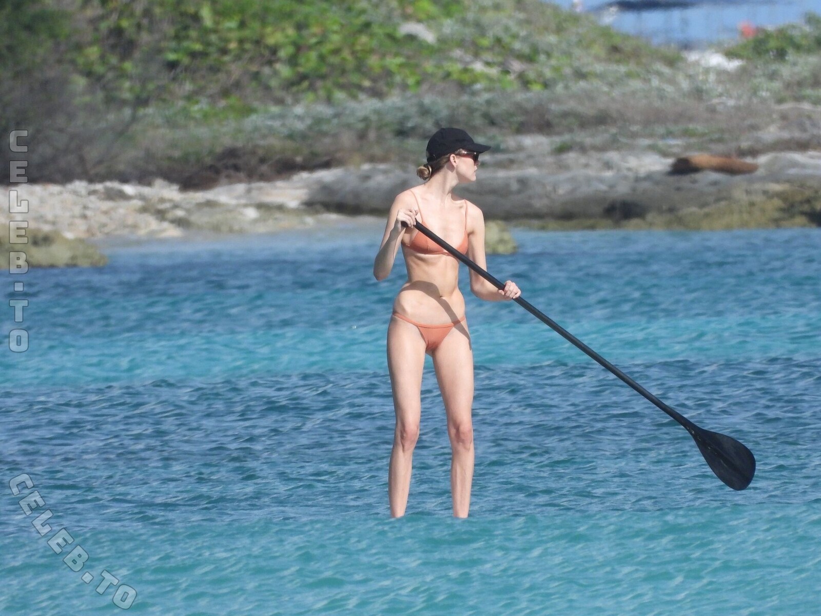 Martha Hunt nude leaked photos