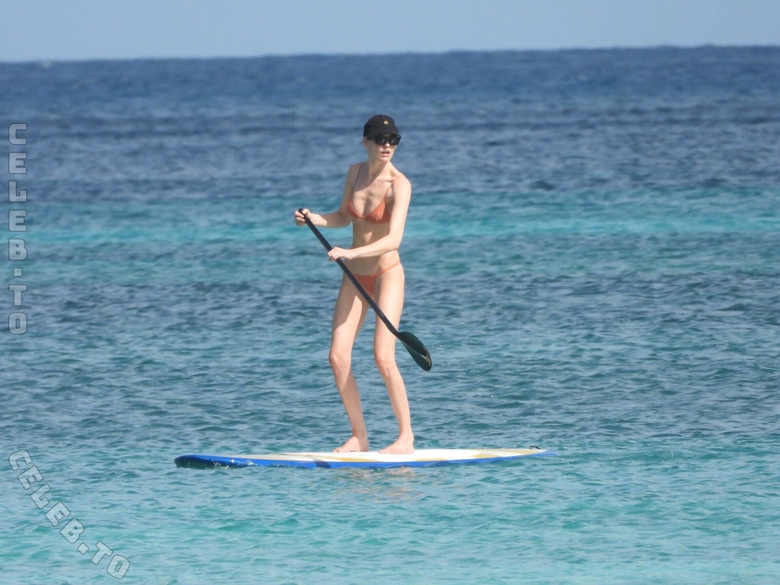 Martha Hunt nude leaked photos