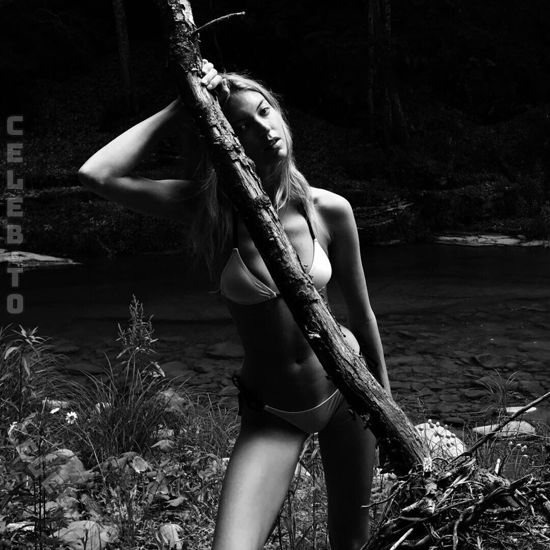 Martha hunt nude