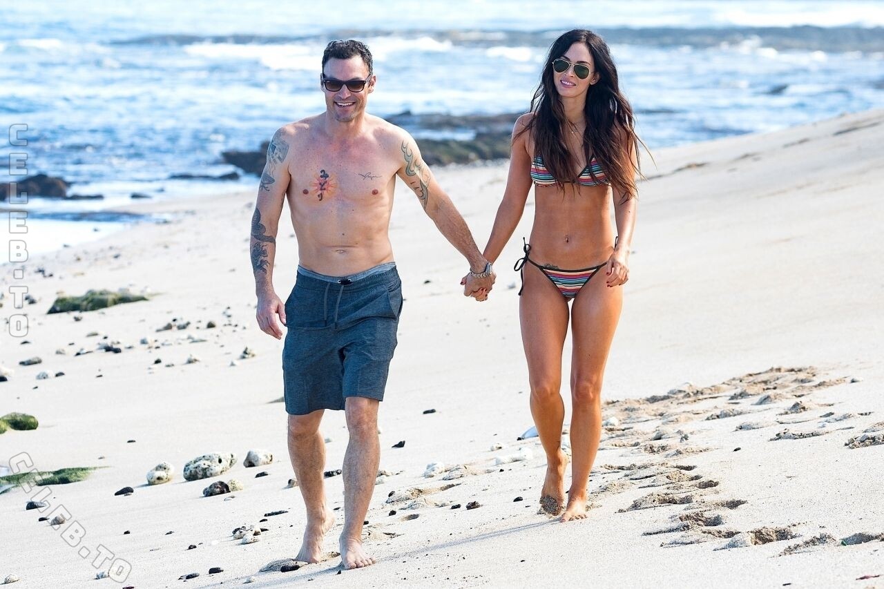 Megan Fox butts