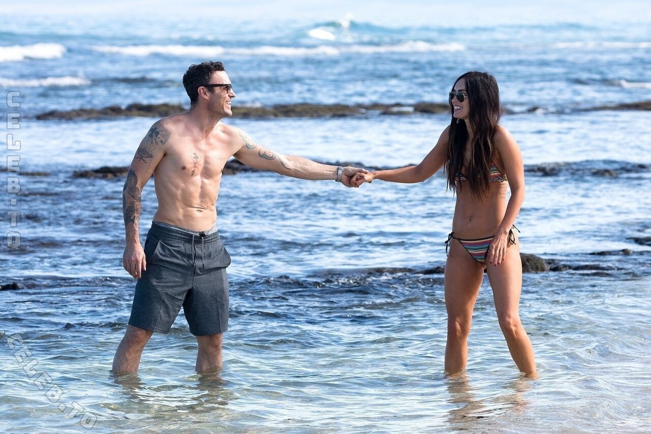 Megan Fox hands