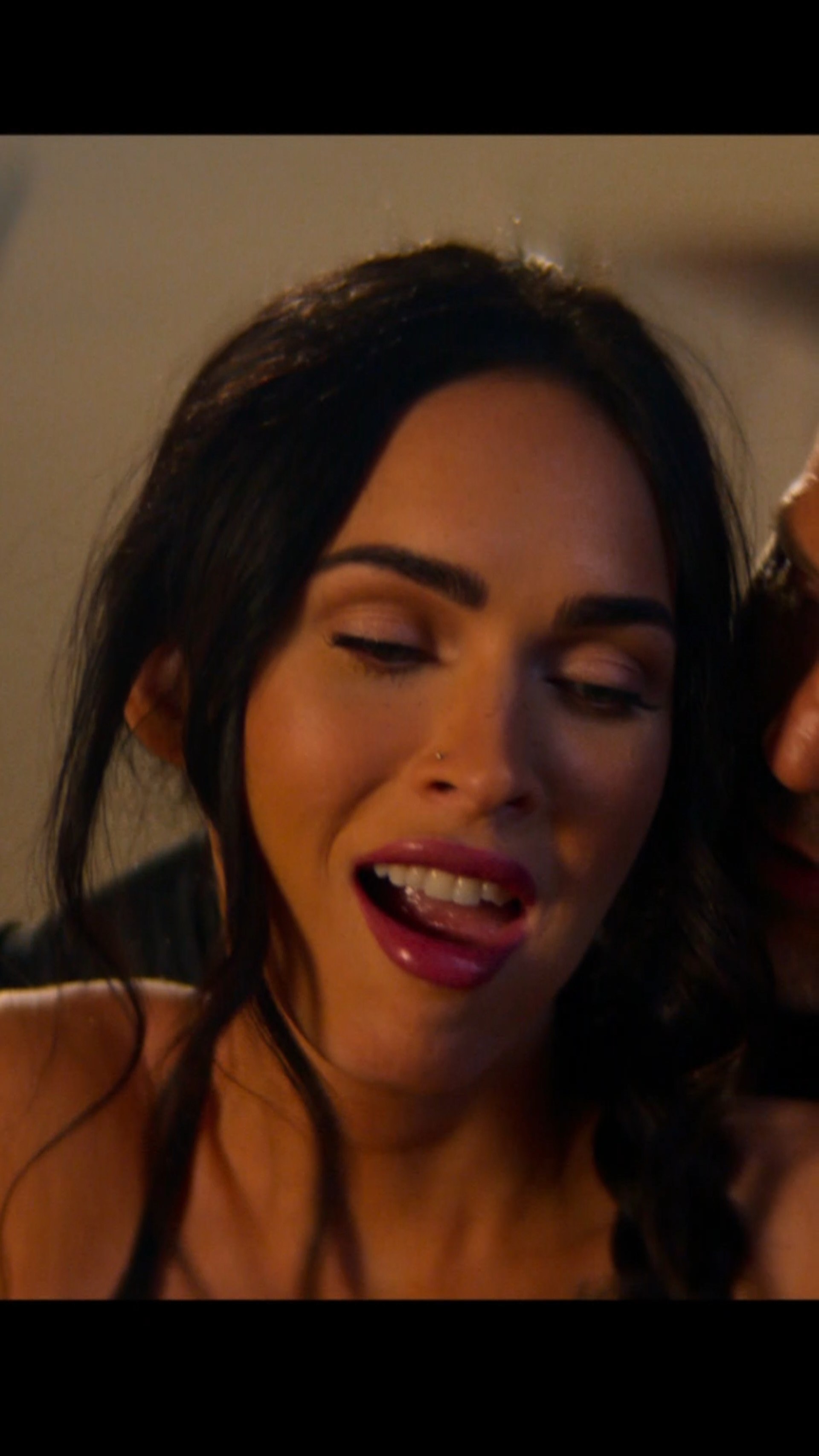 Megan Fox Sexy (12 Photos)