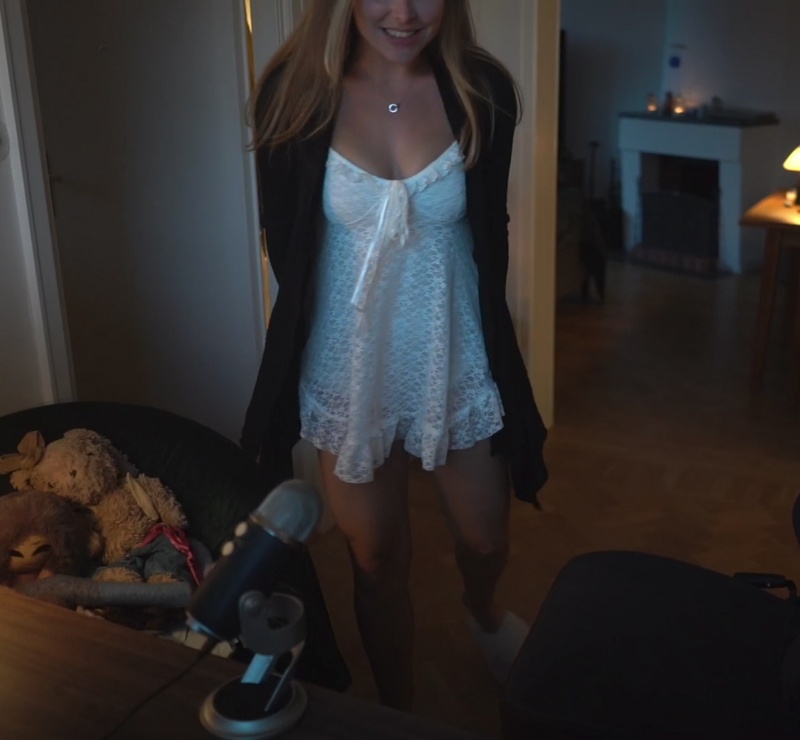 Melina Goransson Nude Valentine’s Day Tease Fansly Set Leaked - Influencers GoneWild