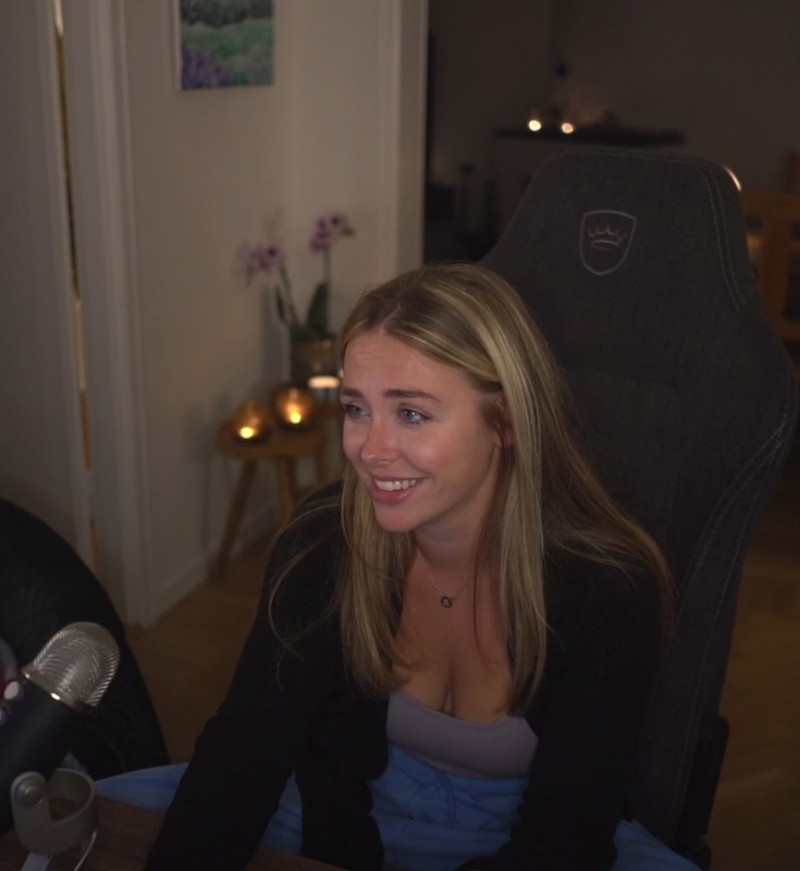 Melina Goransson Nude Valentine’s Day Tease Fansly Set Leaked - Influencers GoneWild