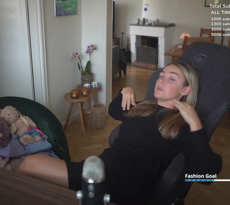 Melina Goransson Nude Valentine’s Day Tease Fansly Set Leaked - Influencers GoneWild