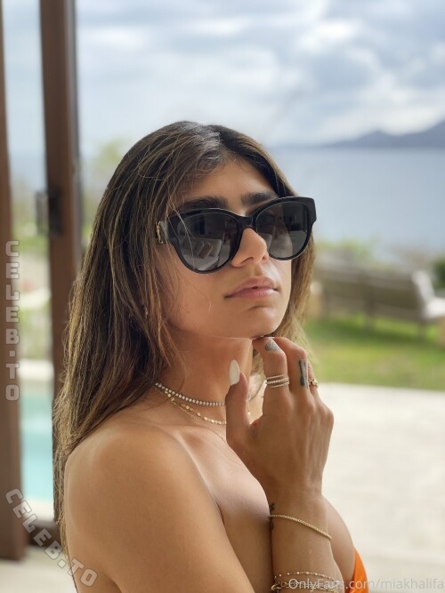 Mia Khalifa Nude Teethbrushing OnlyFans Video Leaked - Influencers GoneWild