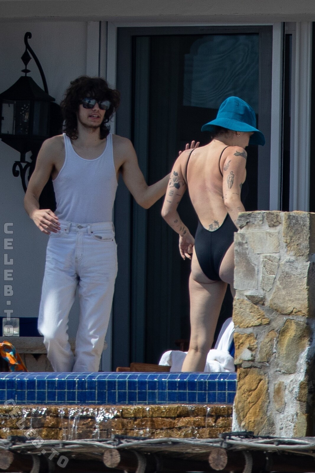 Miley Cyrus butts