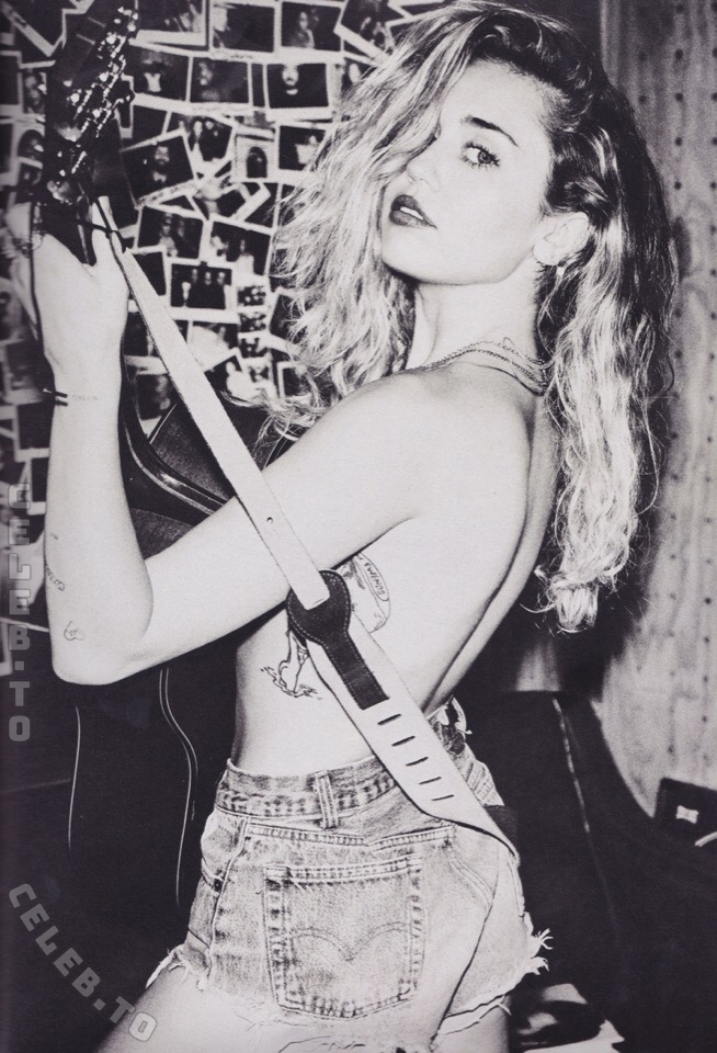 Miley Cyrus hands