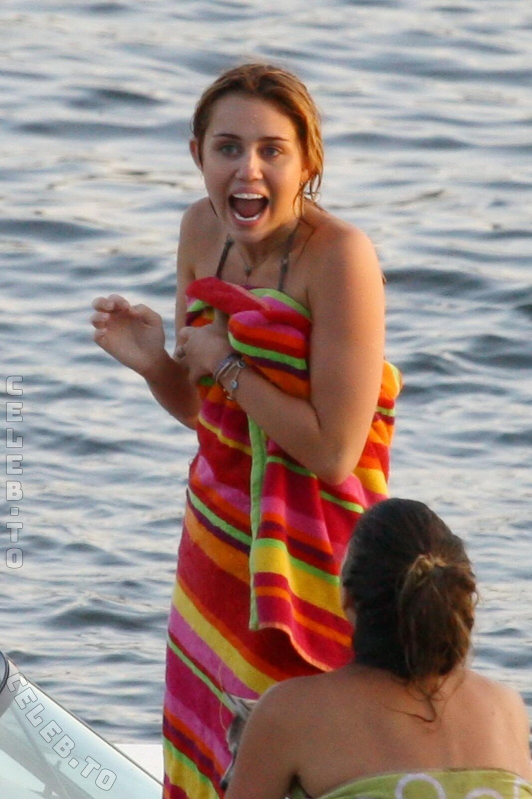 Miley Cyrus Nude & Sexy Collection (8 Photos)
