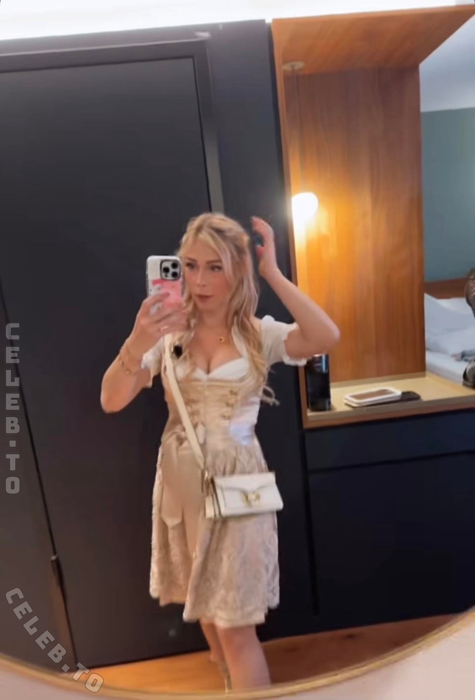 Milschbaum / Sonja Nude Leaks OnlyFans  - Leaked Models