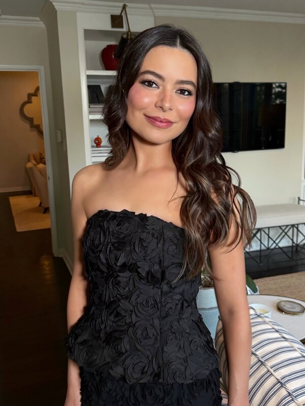 Miranda Cosgrove / MirandaCosgrove / onlyfanssz Nude Leaks OnlyFans  - Leaked Models