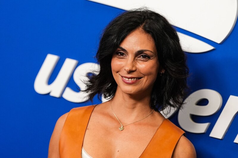 Morena Baccarin legs