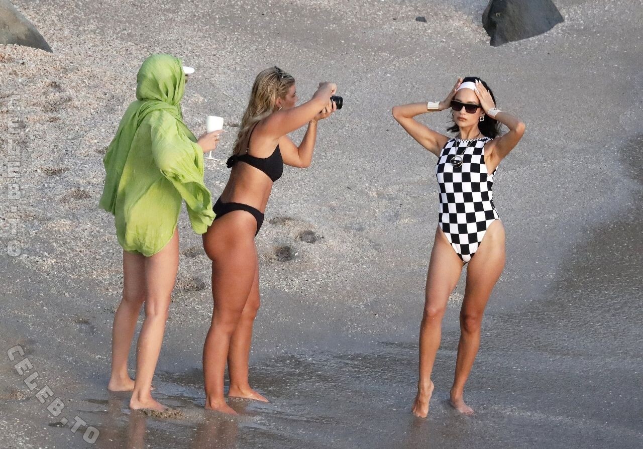 Natasha Oakley butts