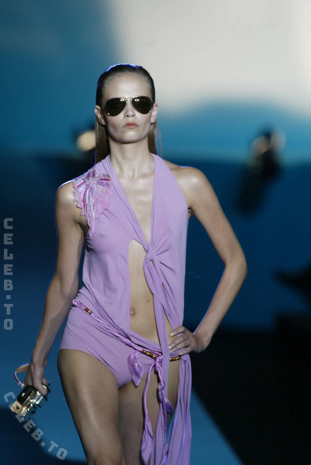 Natasha Poly hands
