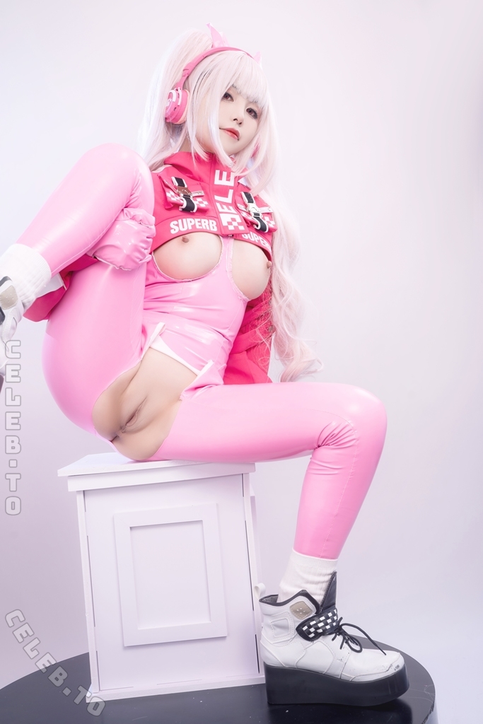 Nekokoyoshi / kumicho_cat / nekososto / 喵小吉 / 爆机少女 喵小吉 Nude Leaks OnlyFans  - Leaked Models