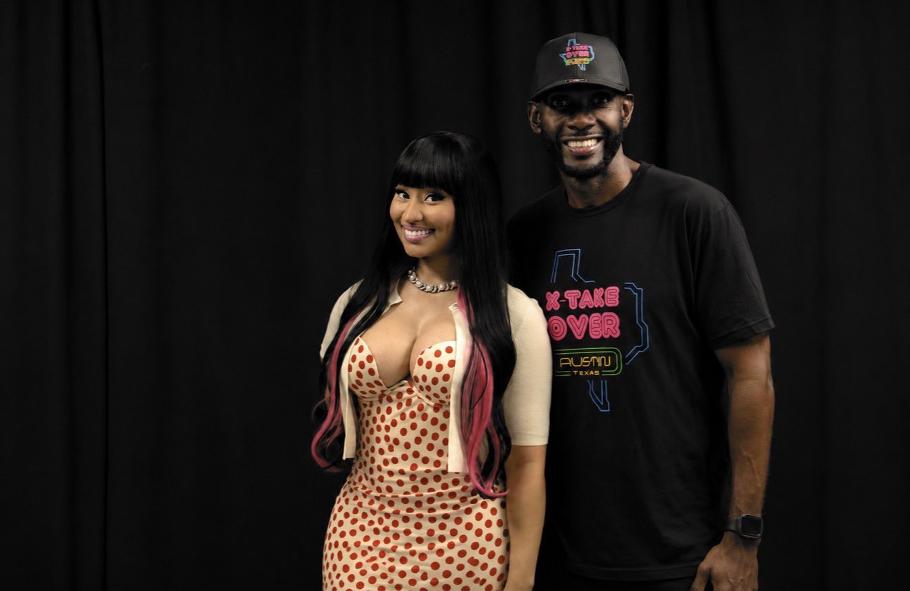 Nicki Minaj legs