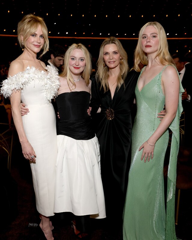 Nicole Kidman hands