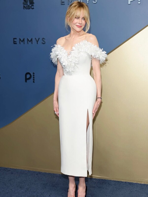 Nicole Kidman hands