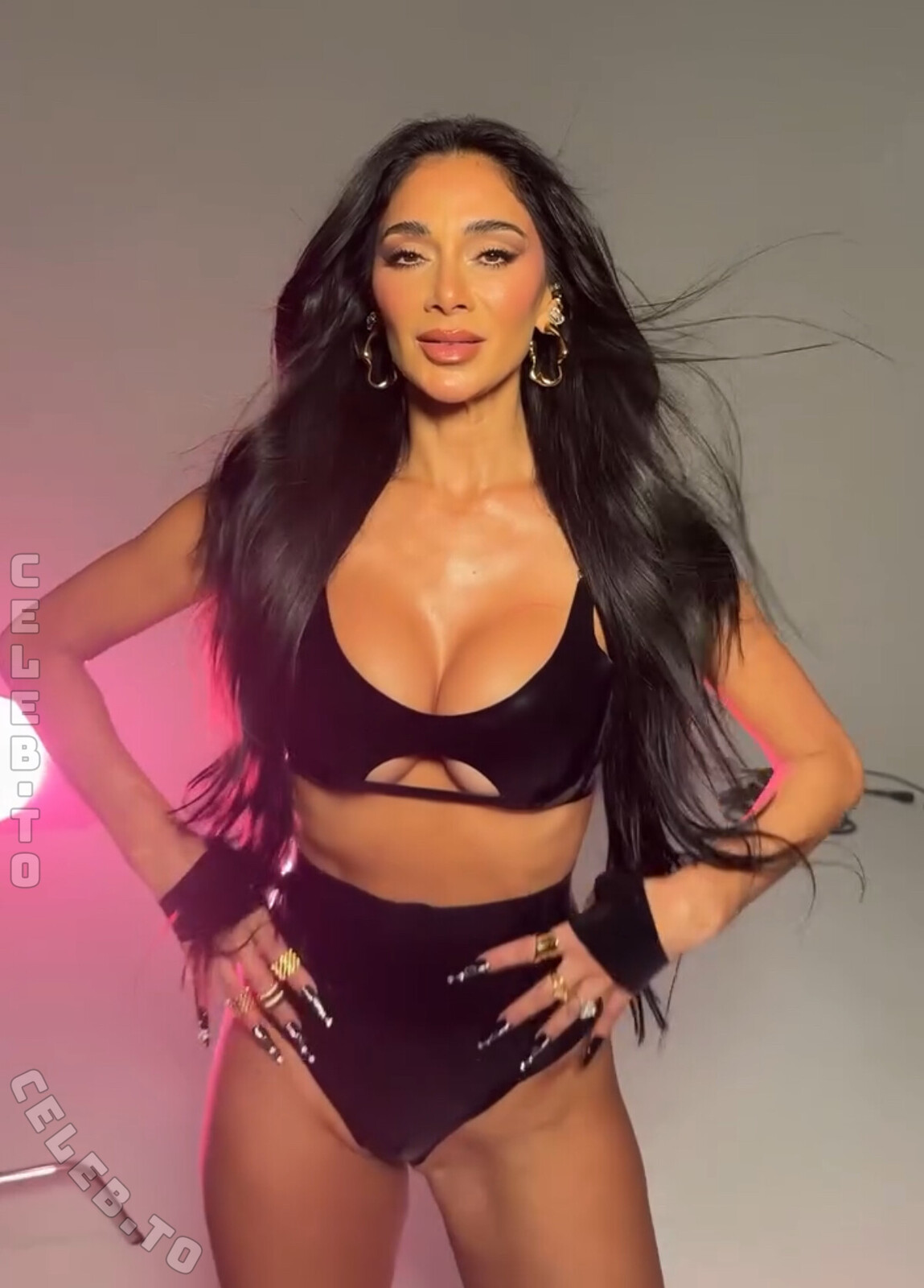 Nicole Scherzinger butts