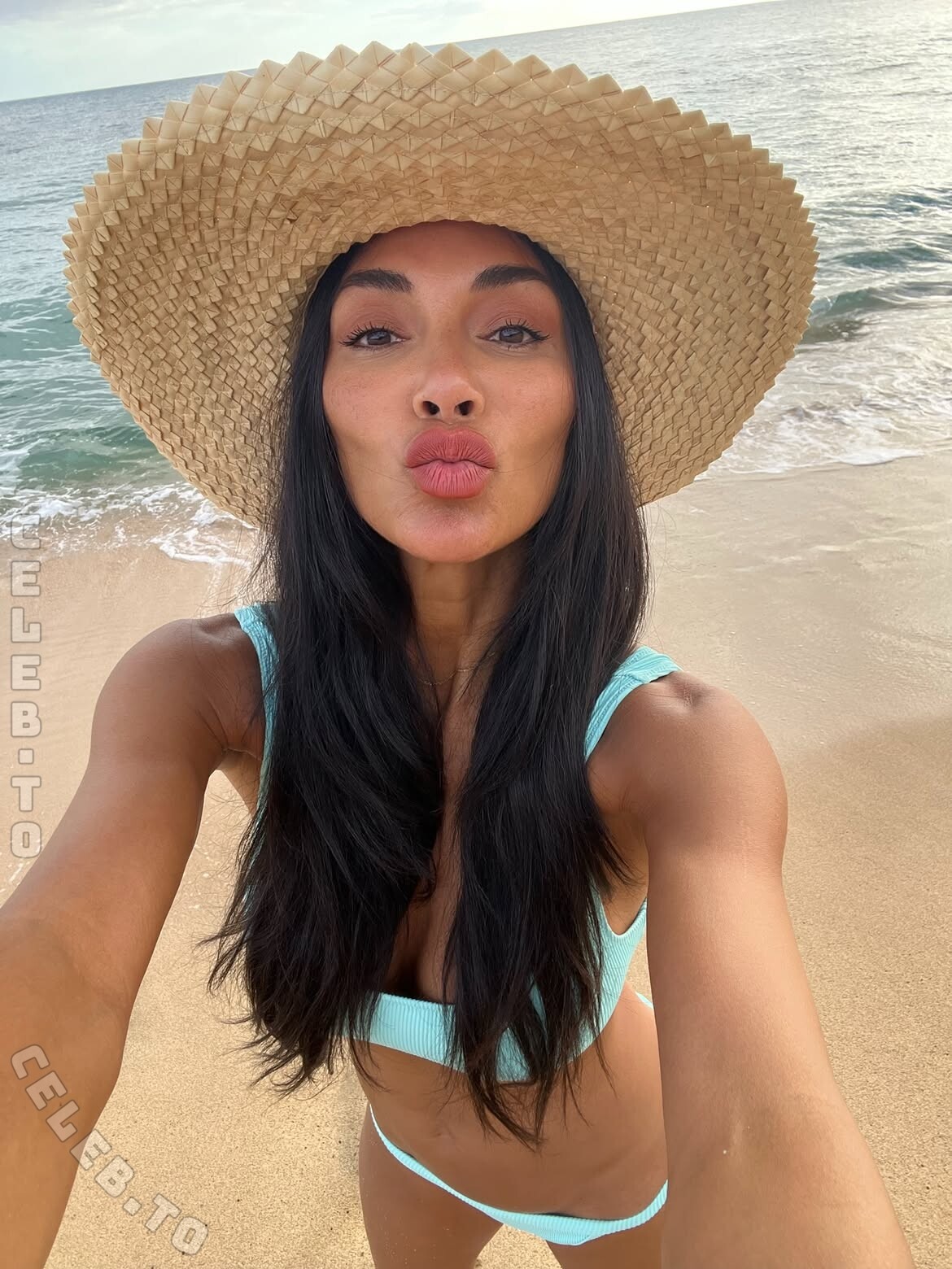 Nicole Scherzinger butts
