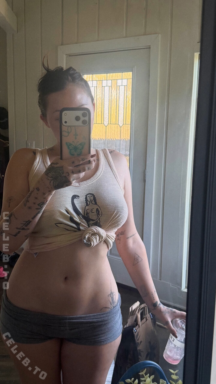 Noah Cyrus Nude Celebrities - Noahcyrus Celebrities Leaked Nudes