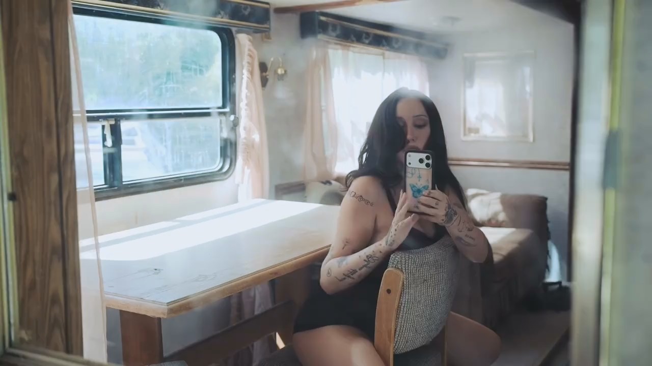 Noah Cyrus Nude Celebrities - Noahcyrus Celebrities Leaked Nudes