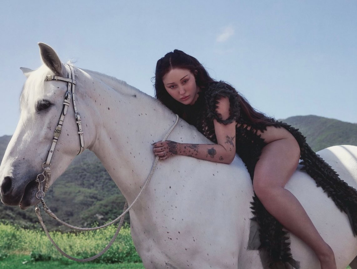 Noah Cyrus Nude Celebrities - Noahcyrus Celebrities Leaked Nudes