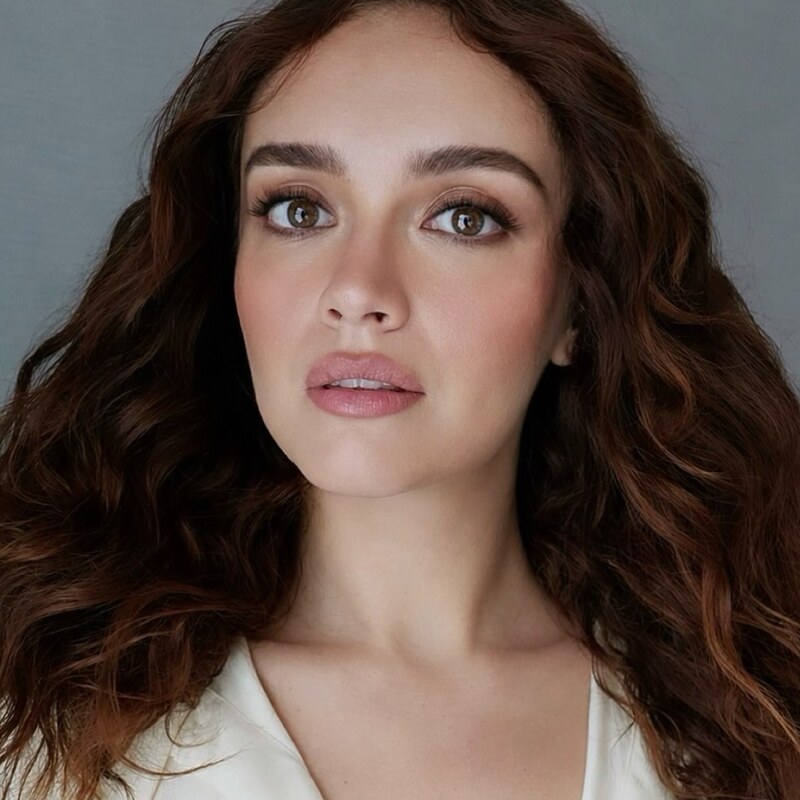Olivia Cooke Nude And Hot Lingerie Photos