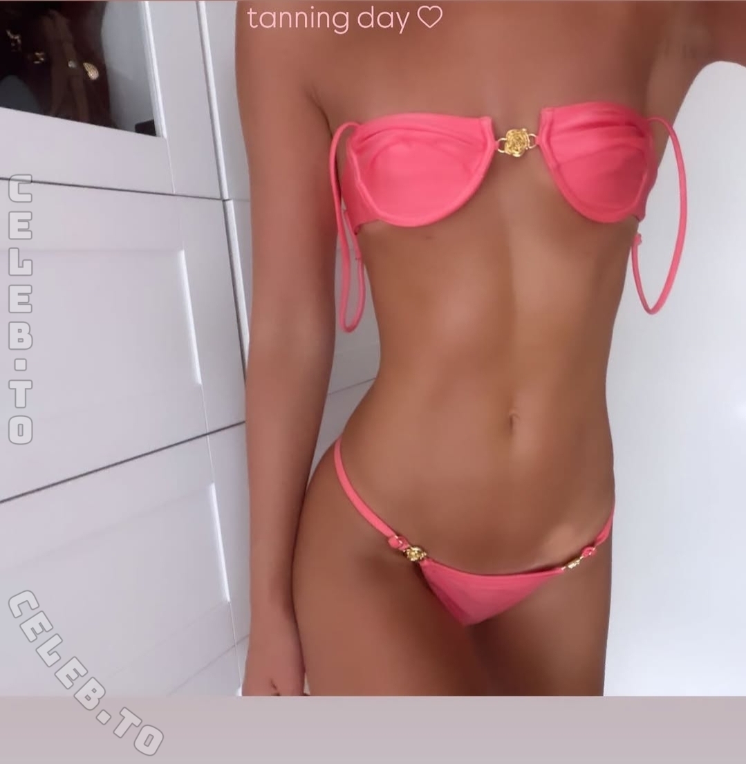 Olivia Ponton Nude Celebrities - Iamoliviaponton Celebrities Leaked Photos