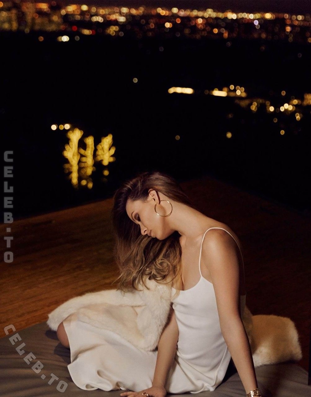 Olivia Wilde Sexy (8 Pics + Video)