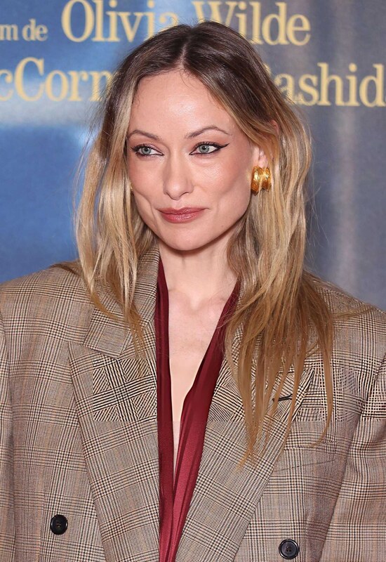 Olivia Wilde Sexy (8 Pics + Video)