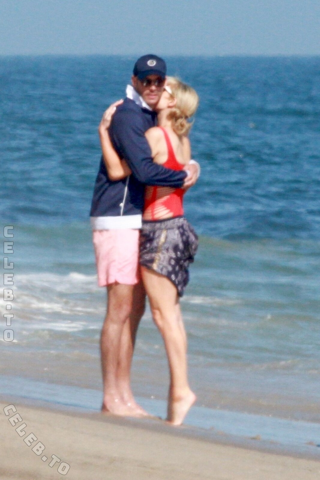 Paris Hilton hands