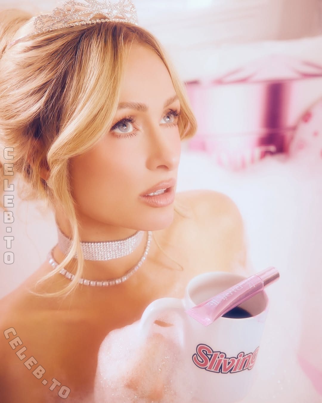 Paris Hilton nude leaked photos