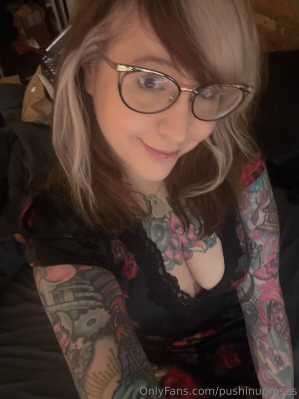 PushingUpRoses / https: / roseanders Nude Leaks OnlyFans  - Leaked Models