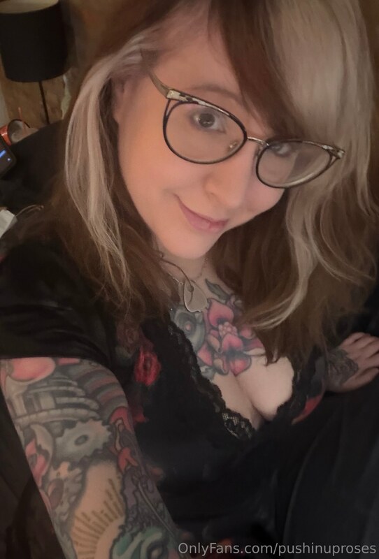 PushingUpRoses / https: / roseanders Nude Leaks OnlyFans  - Leaked Models