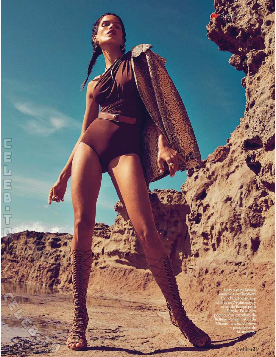 Raica Oliveira legs