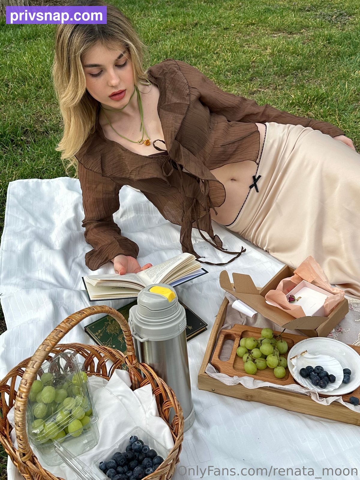 EmilyFar / EvaLoveS_ / LutealSeat113 / MissEmily_ / OutsideDrill14 / Renata_moon / crimson.moon / emily_moul / lola_moon__ / marshadee Nude Leaks OnlyFans  - Leaked Models
