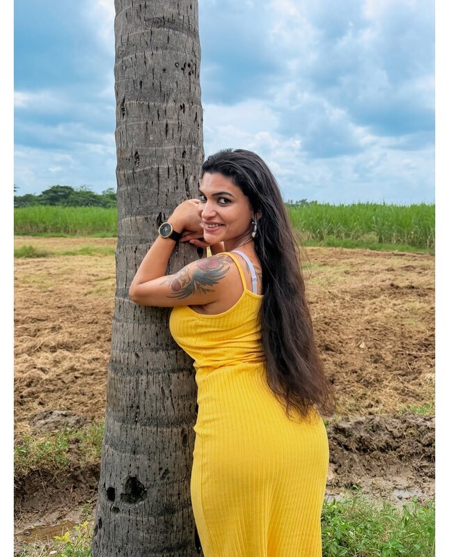 Reshmi-r-nair / resmi_r_nair / resmi_r_nair._ / resminair Nude Leaks OnlyFans  - Leaked Models