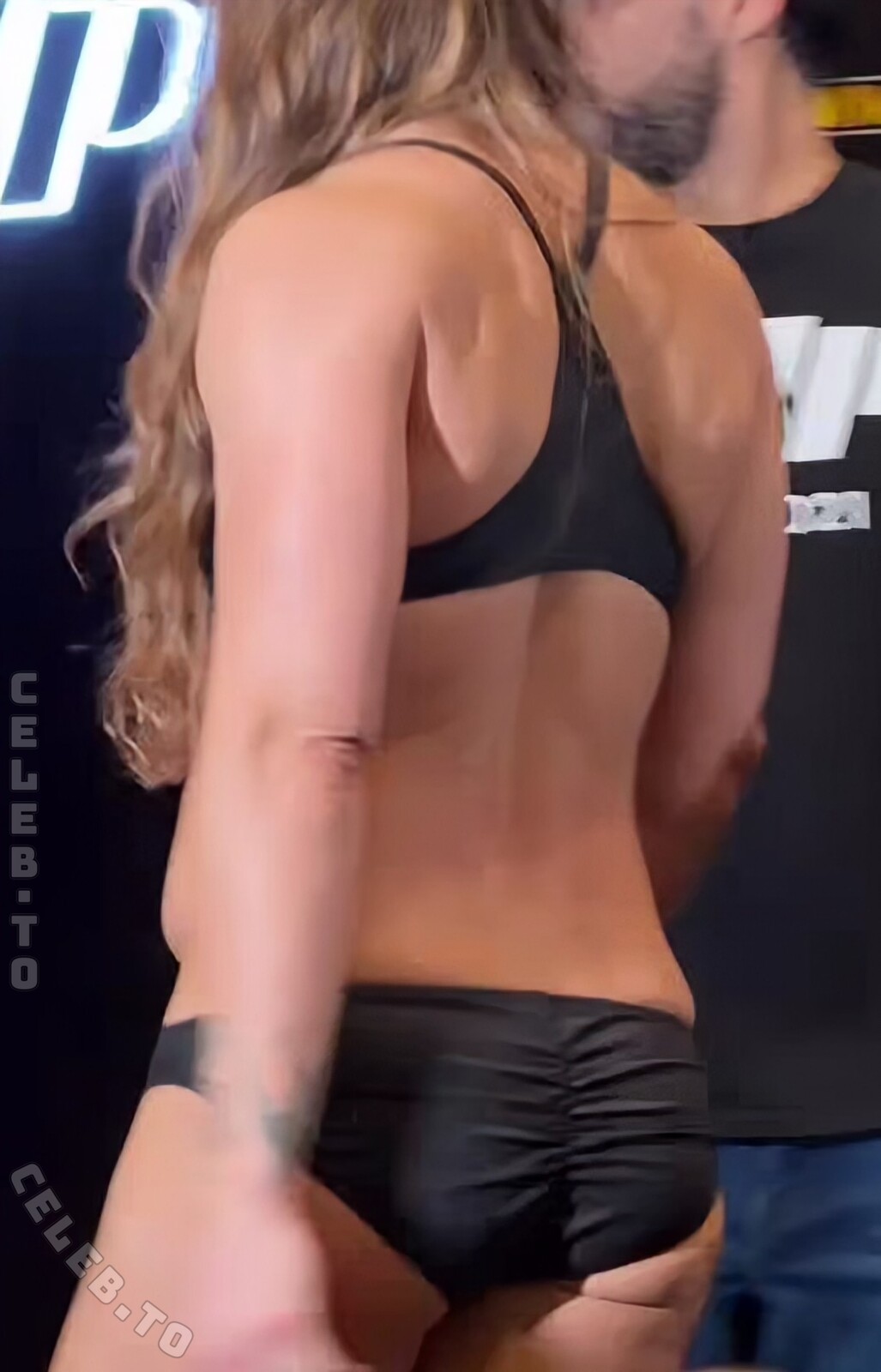 Ronda Rousey legs