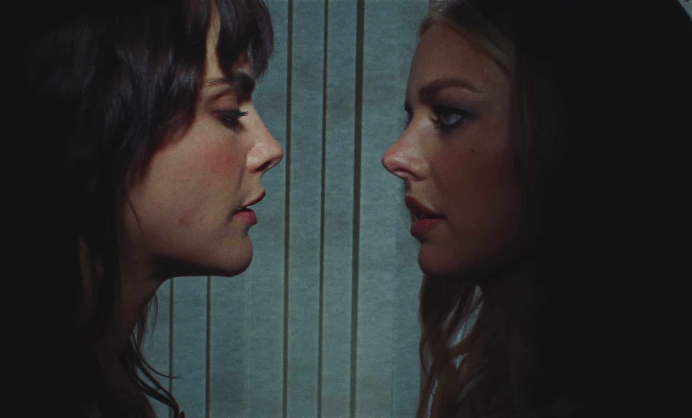 Samara Weaving butts
