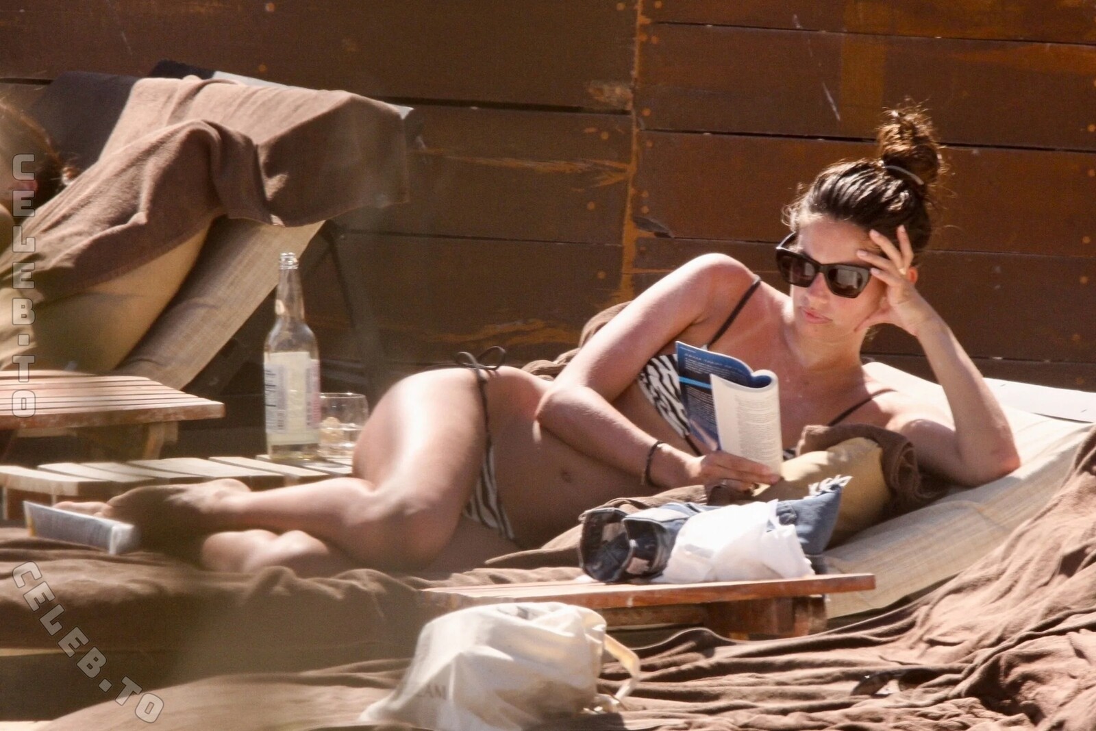Sara Sampaio butts
