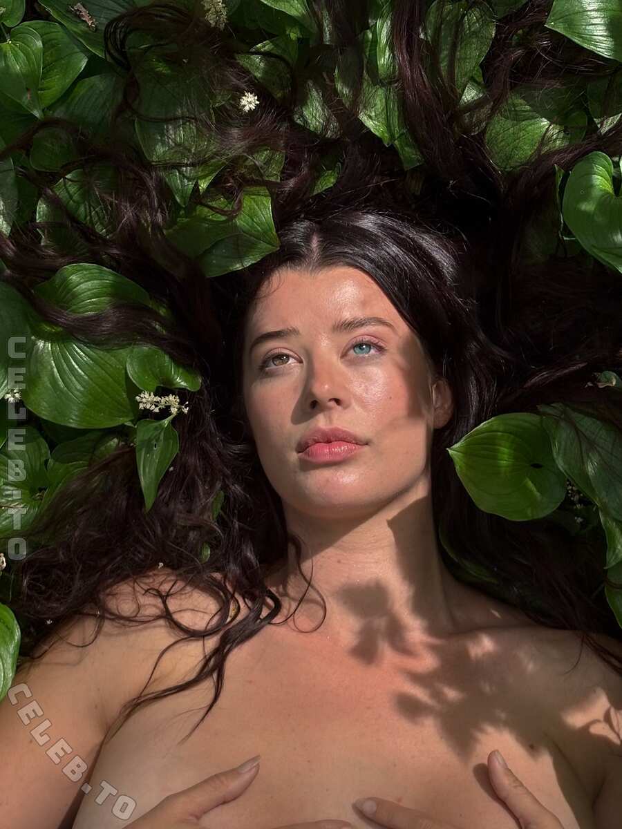 Sarah McDaniel hands